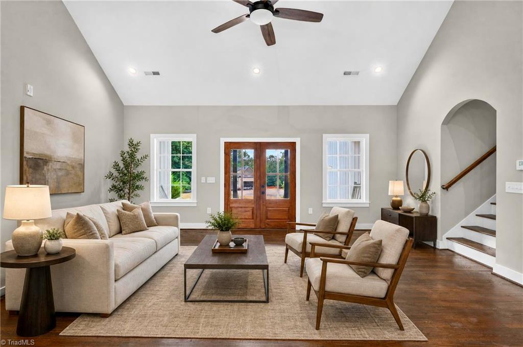5405 Monterey Glen Court Property Photo 11
