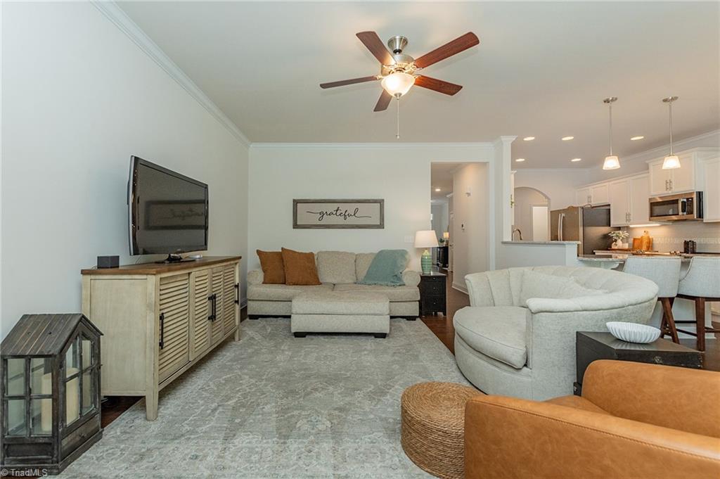 1003 Suzanne Lane Property Photo 3