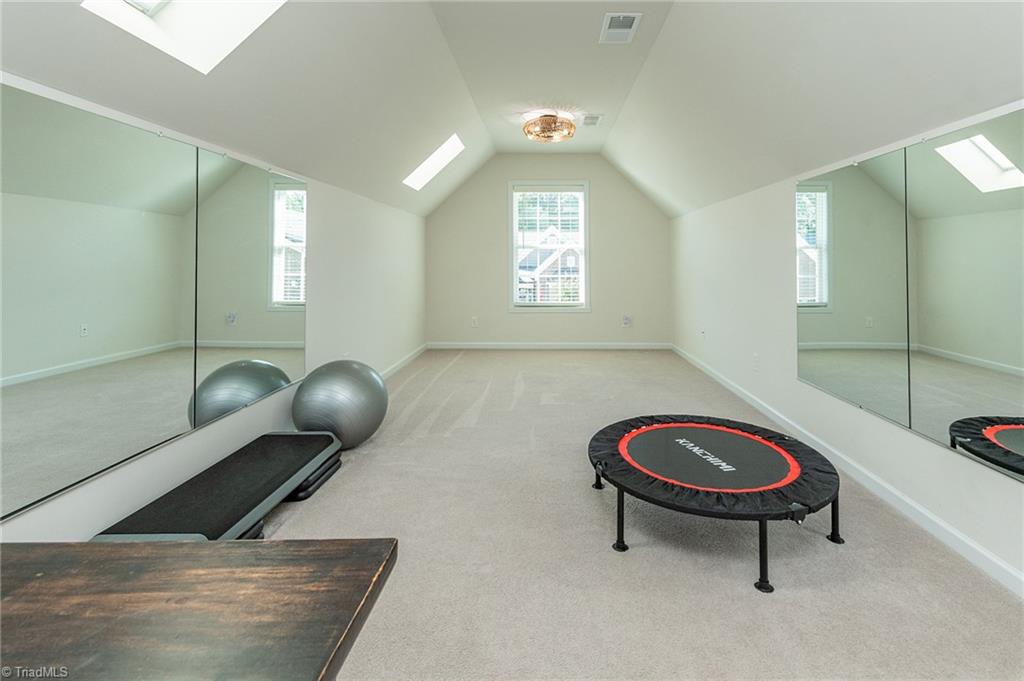 1003 Suzanne Lane Property Photo 17