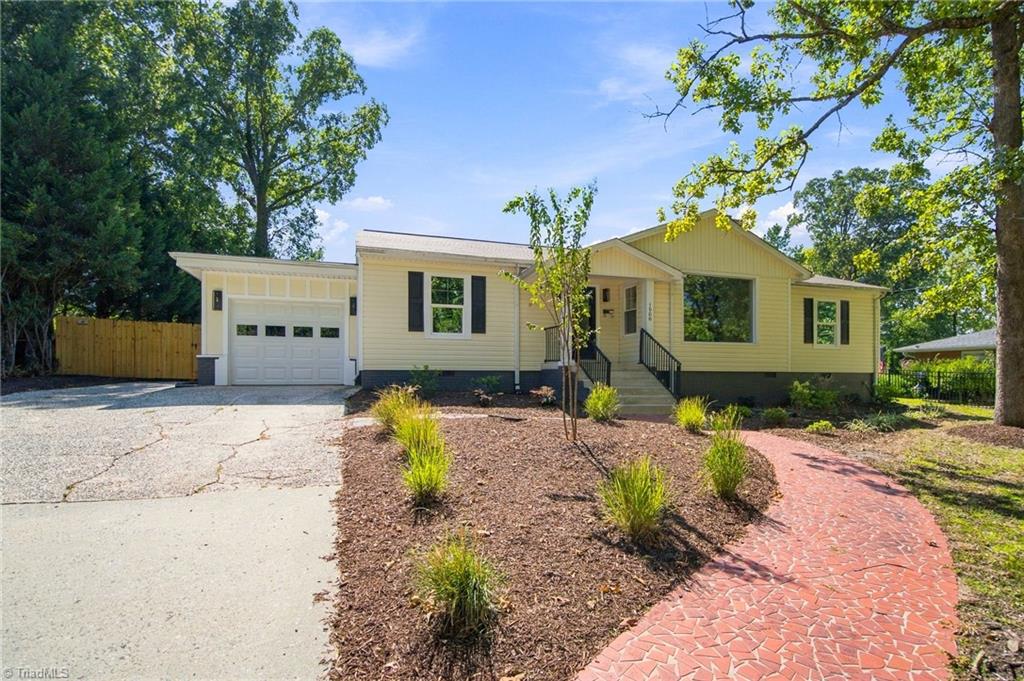 1908 Woodland Avenue Property Photo 1