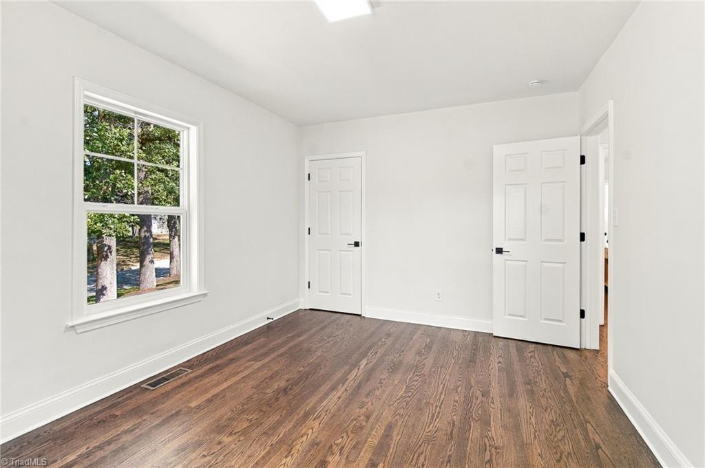 1908 Woodland Avenue Property Photo 18
