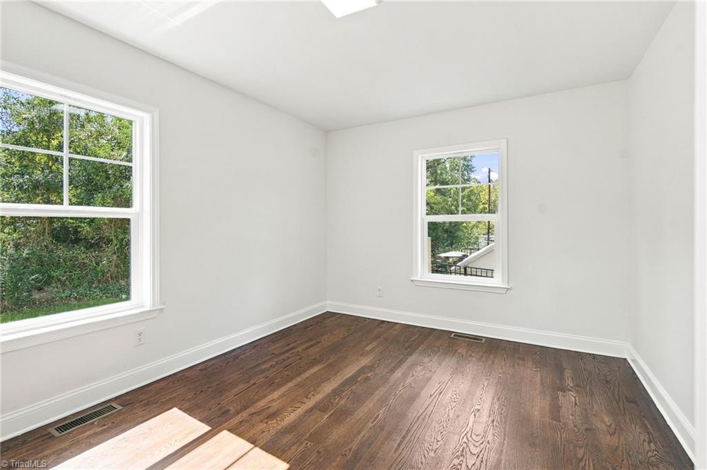 1908 Woodland Avenue Property Photo 21