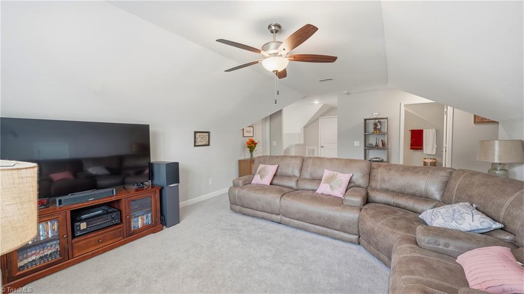 1003 Bryant Court Property Photo 18