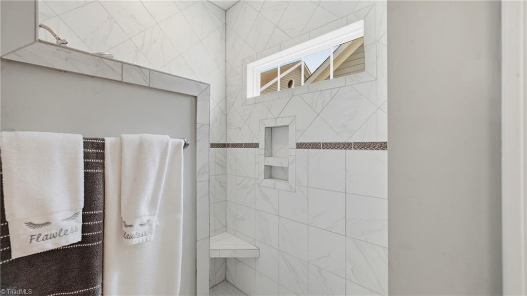 1003 Bryant Court Property Photo 31