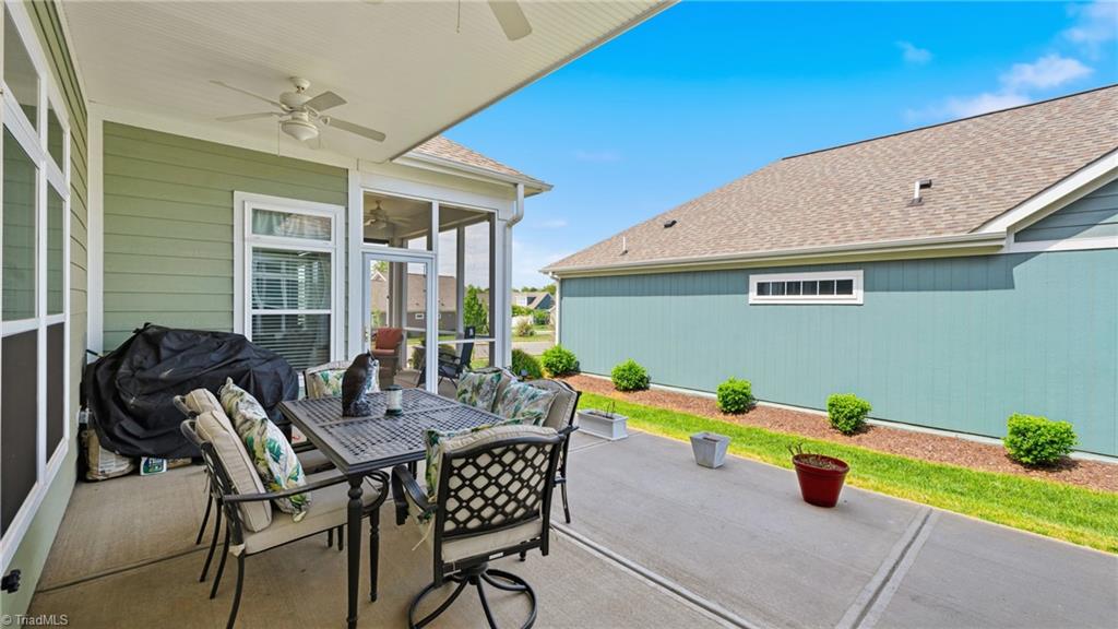 1003 Bryant Court Property Photo 34