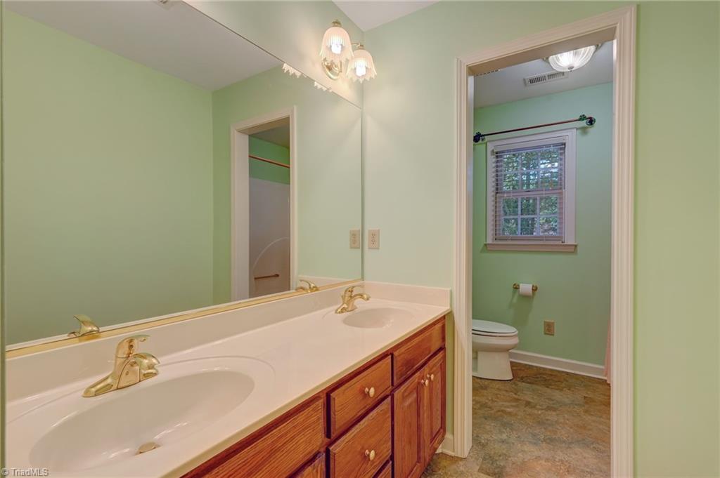 511 Westfield Lane Property Photo 32