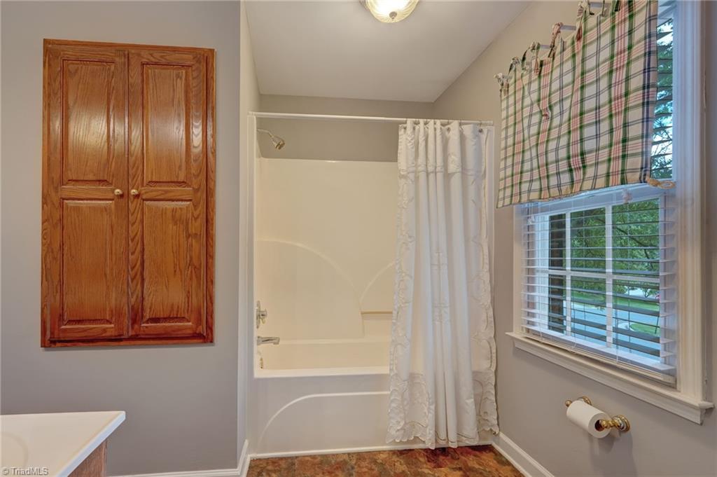 511 Westfield Lane Property Photo 37