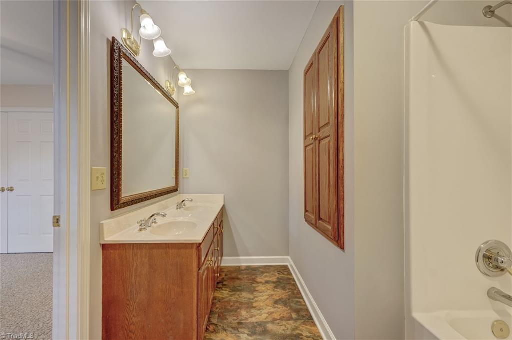 511 Westfield Lane Property Photo 37