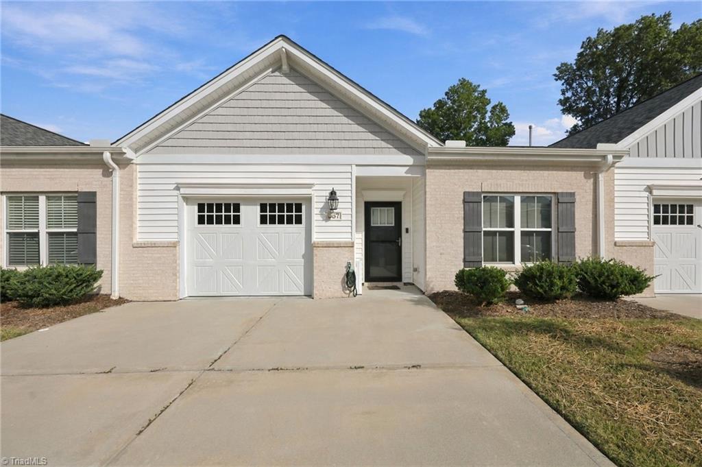 557 Isley Place Property Photo 1