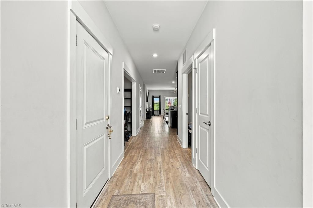 557 Isley Place Property Photo 8