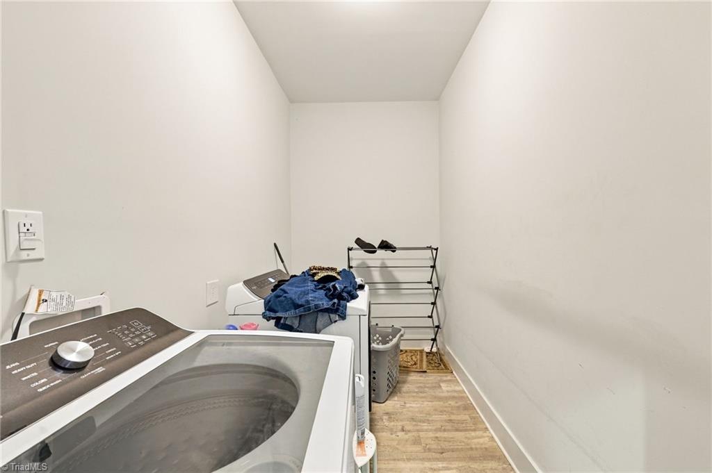 557 Isley Place Property Photo 14