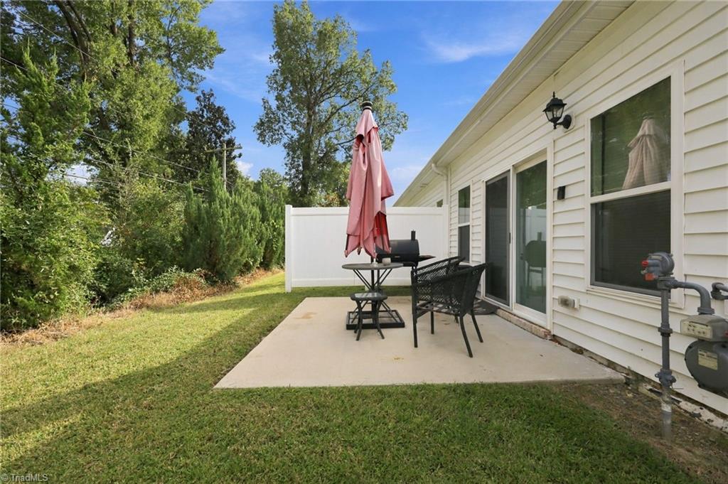 557 Isley Place Property Photo 16
