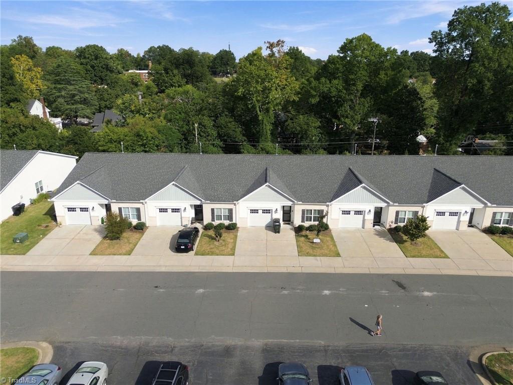 557 Isley Place Property Photo 18