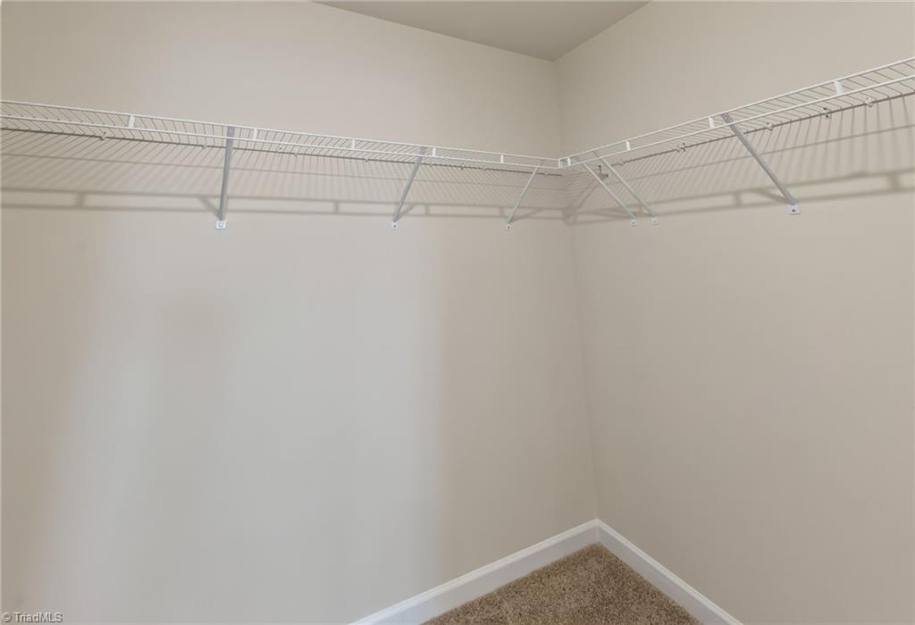 1033 Broadlands Way Property Photo 22