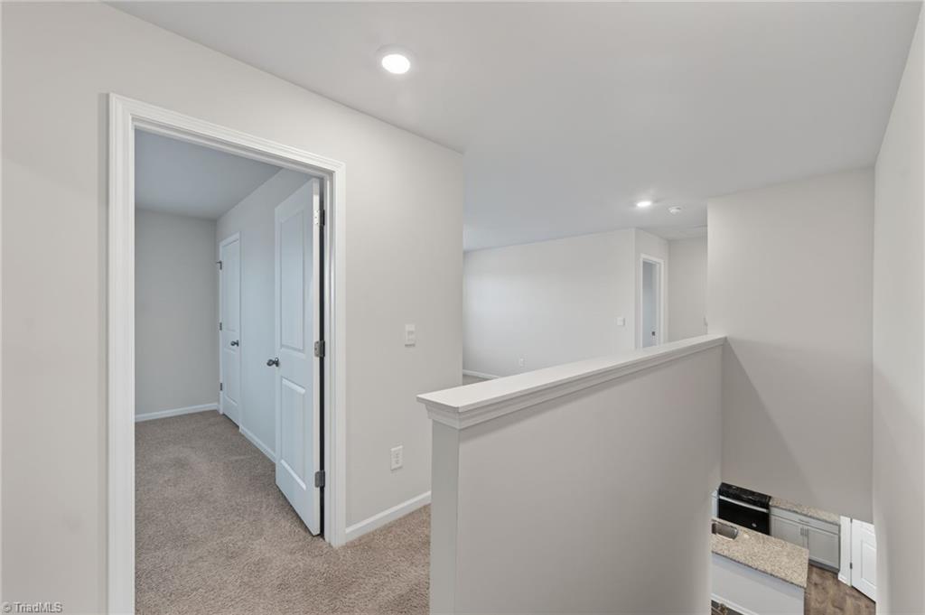 1033 Broadlands Way Property Photo 24