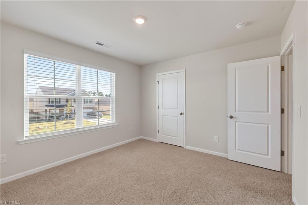 1033 Broadlands Way Property Photo 36