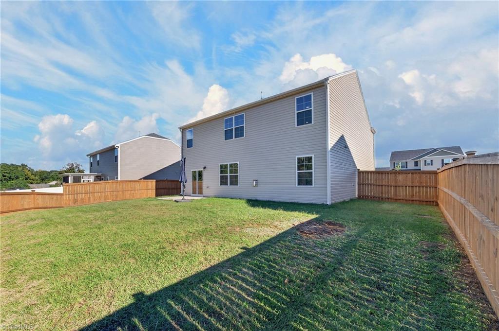 1033 Broadlands Way Property Photo 38