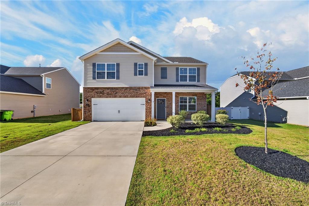 1033 Broadlands Way Property Photo 45