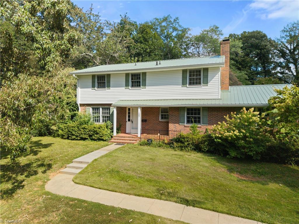 107 Wedgefield Avenue Property Photo 1