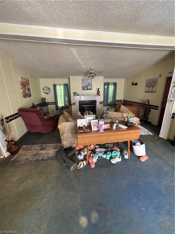 568 Woodoak Trail Property Photo 4