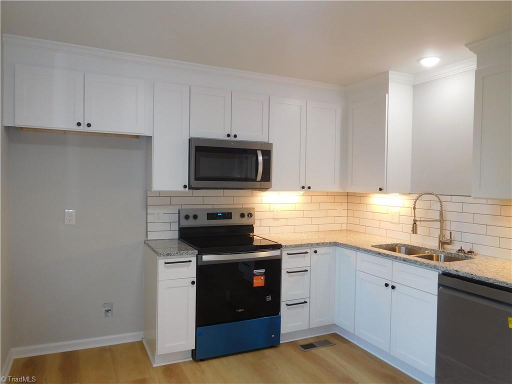 3711 Country Club Road Property Photo 4