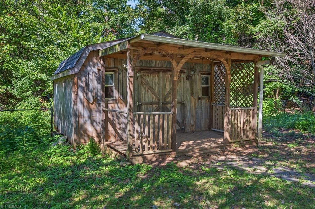 9750 Styers Ferry Road Property Photo 42