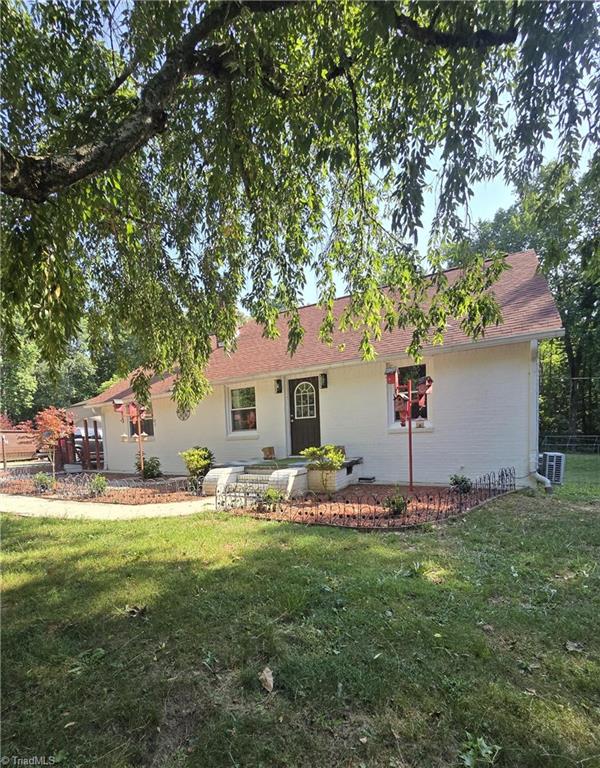 9103 N Nc Highway 109 Property Photo 1