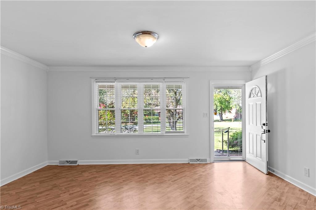 108 Hinshaw Avenue Property Photo 3
