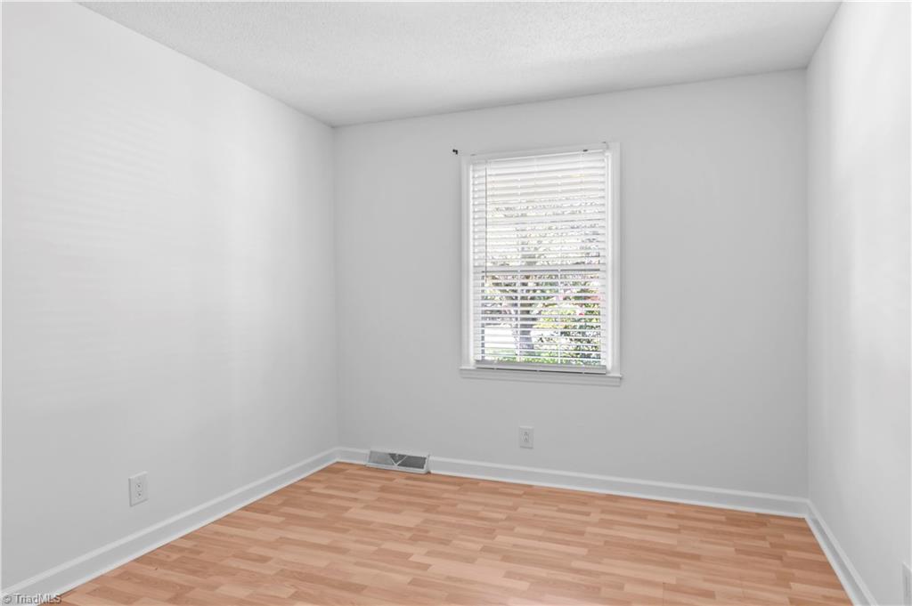 108 Hinshaw Avenue Property Photo 11
