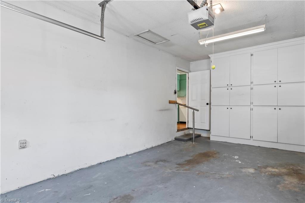 108 Hinshaw Avenue Property Photo 14