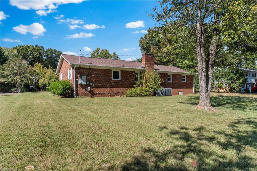 108 Hinshaw Avenue Property Photo 18