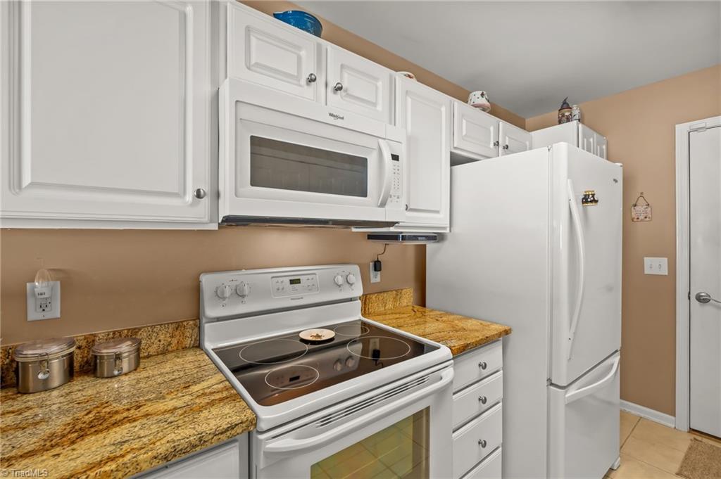 4961 Terrence Drive Property Photo 13