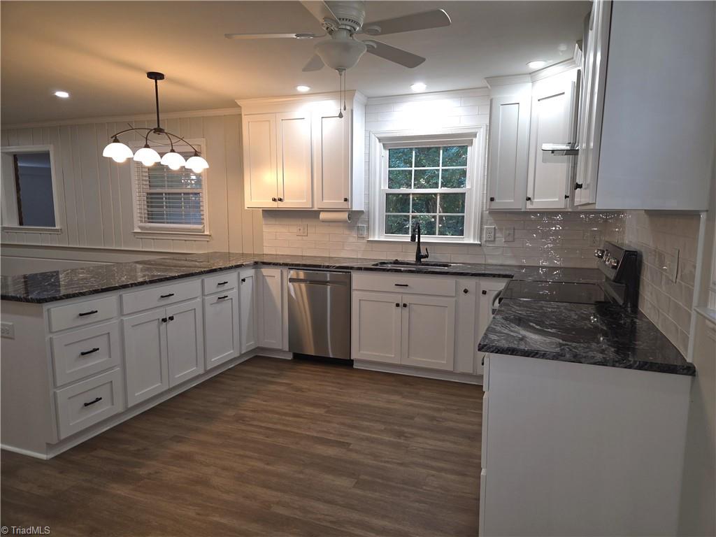 2443 Greenwich Road Property Photo 2