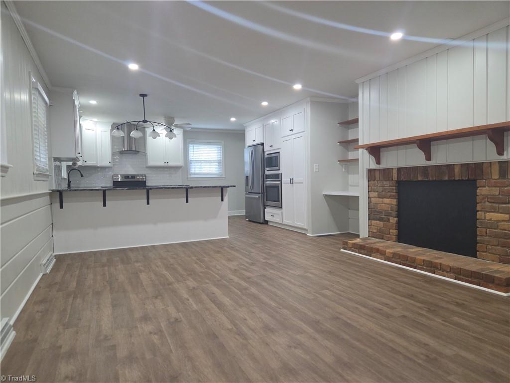 2443 Greenwich Road Property Photo 4