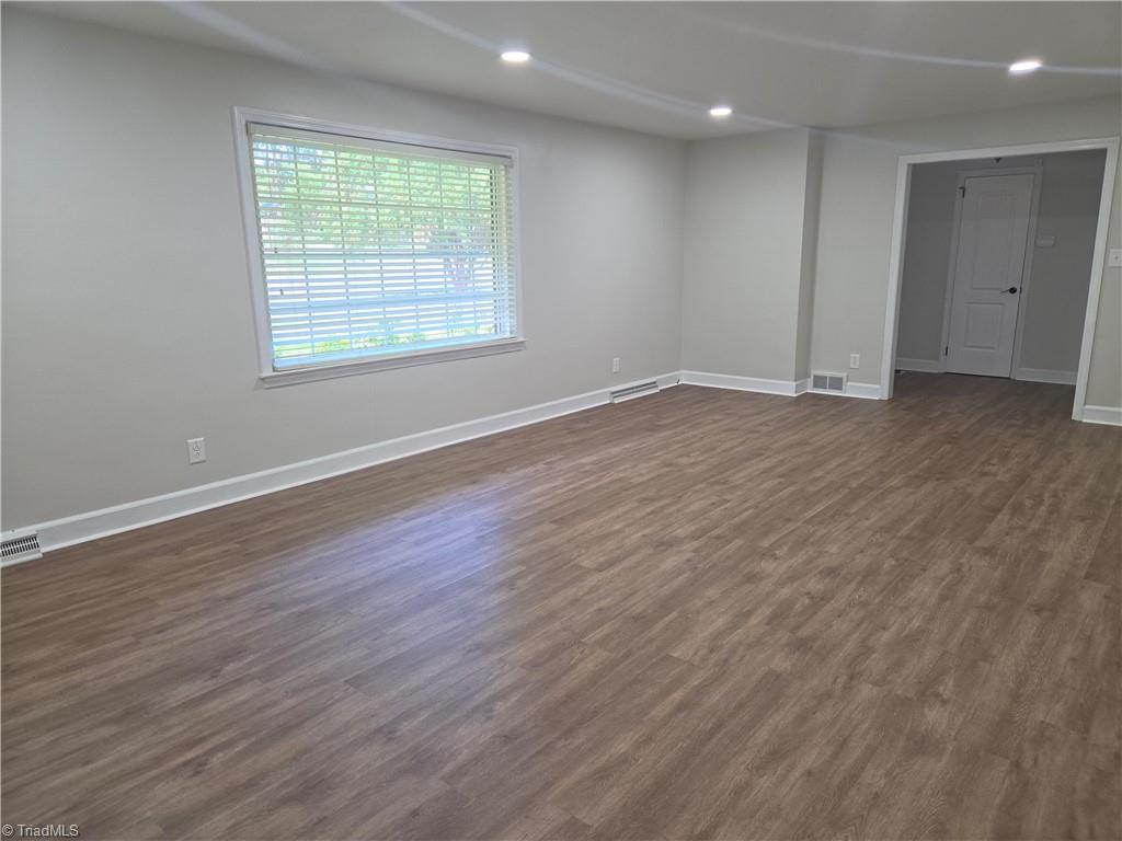 2443 Greenwich Road Property Photo 7