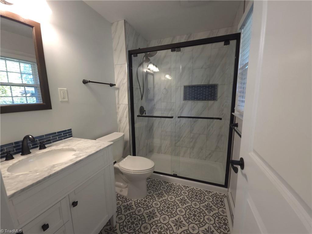 2443 Greenwich Road Property Photo 12