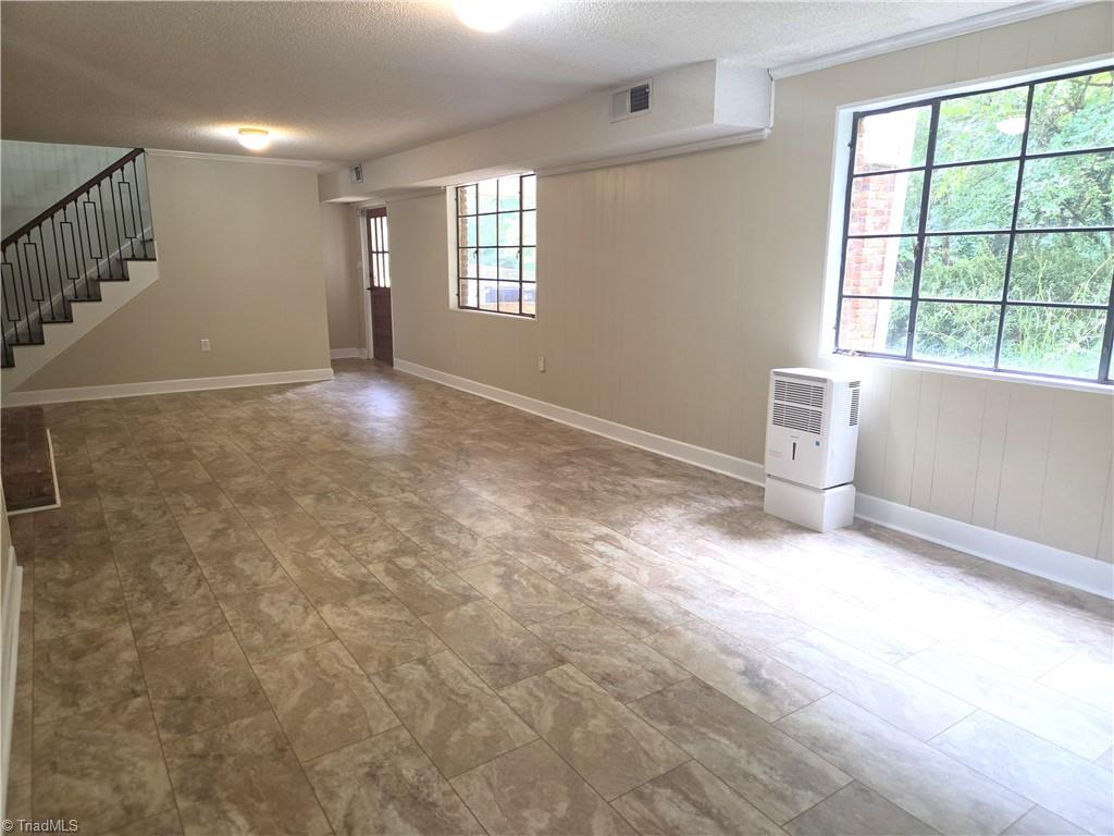 2443 Greenwich Road Property Photo 13
