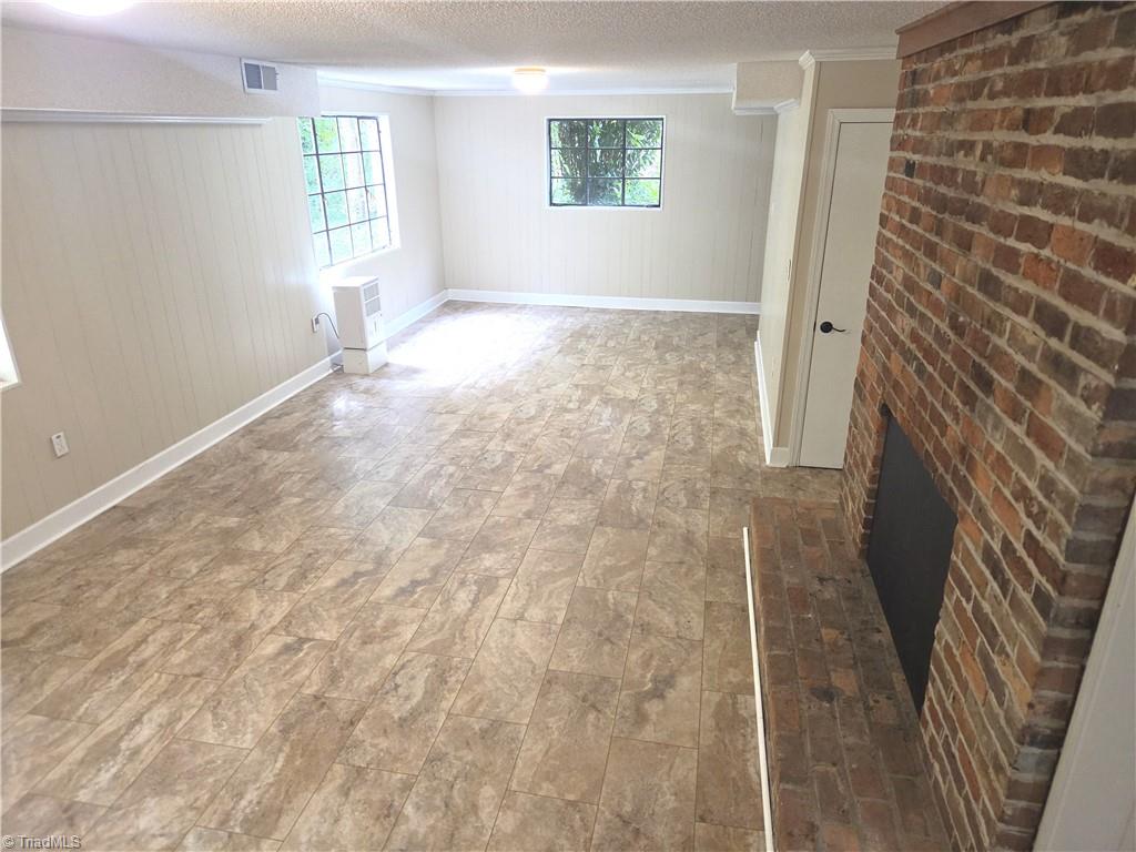2443 Greenwich Road Property Photo 14