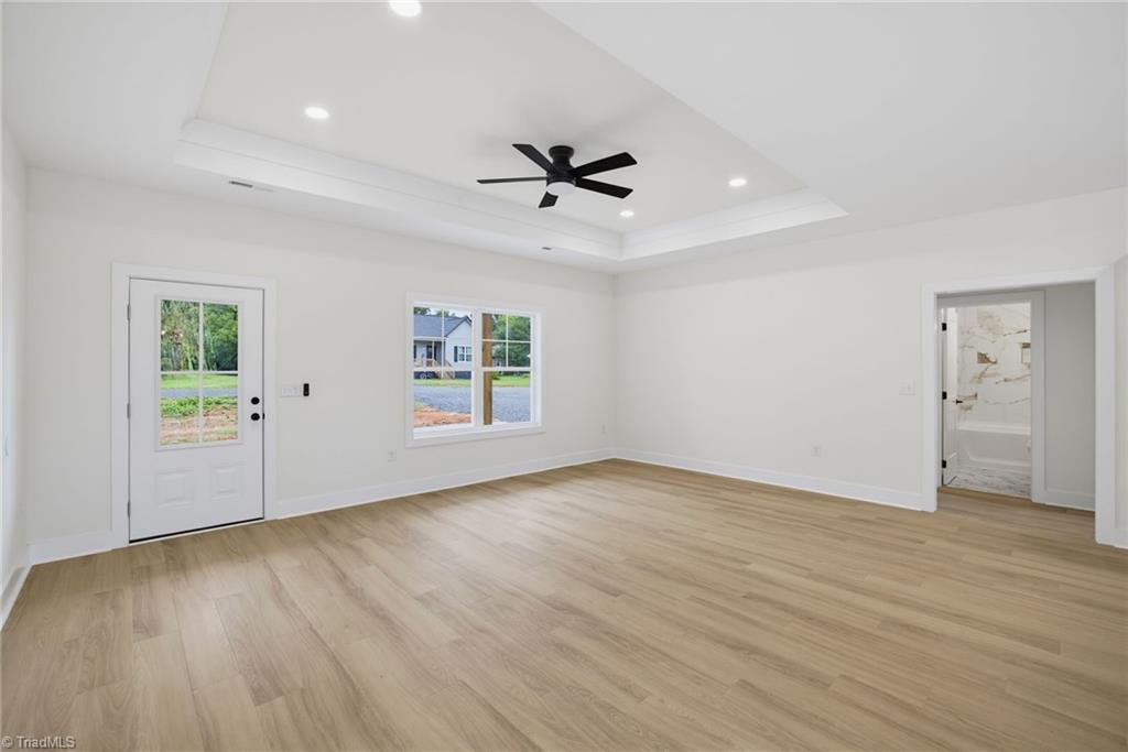 425 N Smith Street Property Photo 3
