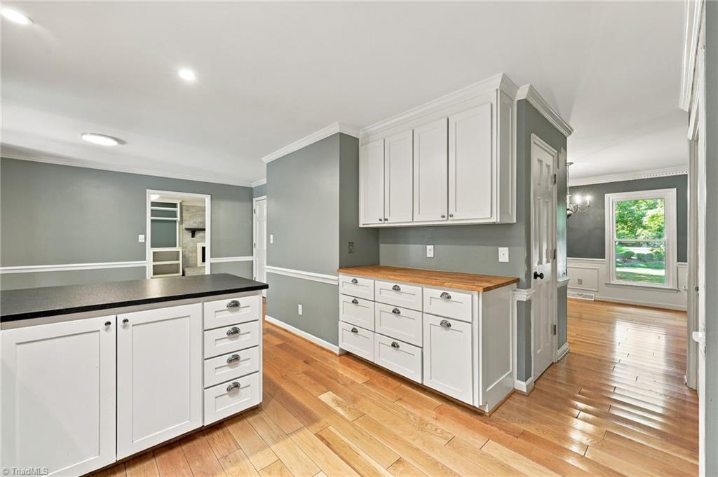 483 Buckhurst Drive Property Photo 4