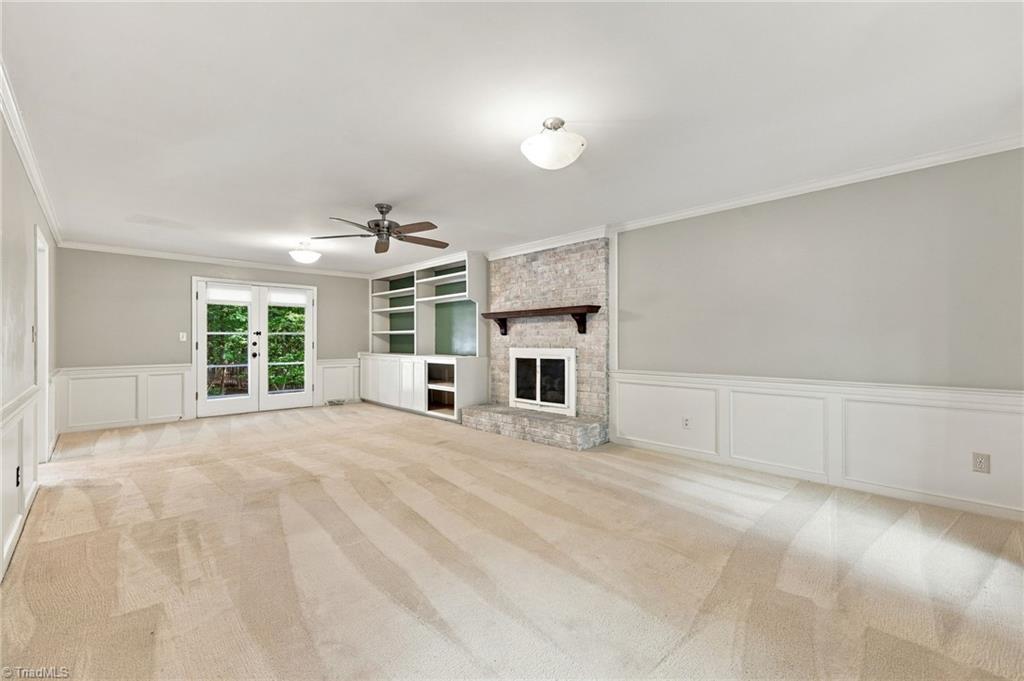483 Buckhurst Drive Property Photo 9
