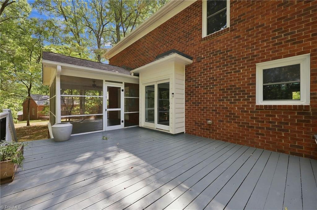 483 Buckhurst Drive Property Photo 15