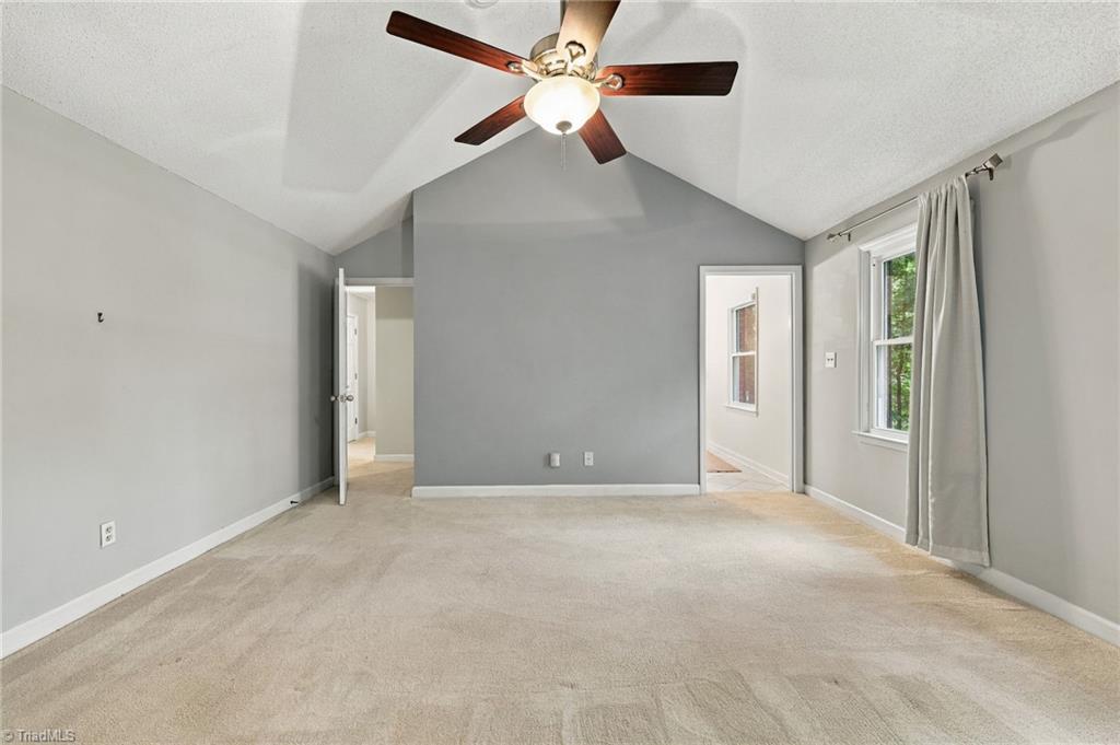 483 Buckhurst Drive Property Photo 16