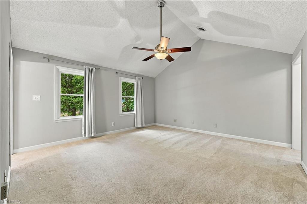 483 Buckhurst Drive Property Photo 18