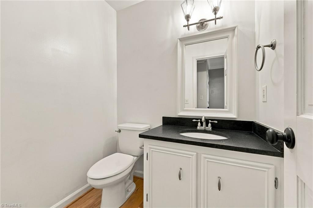 483 Buckhurst Drive Property Photo 28