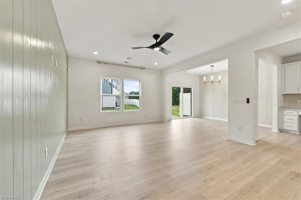 8907 Cranesbill Avenue Property Photo 12