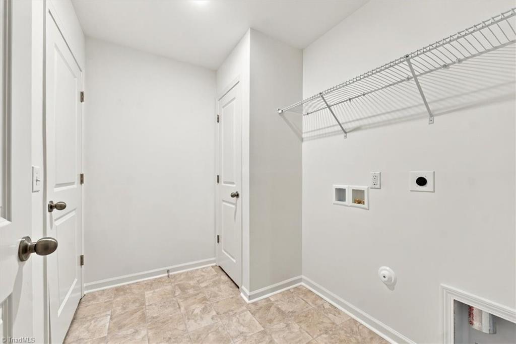 8907 Cranesbill Avenue Property Photo 36