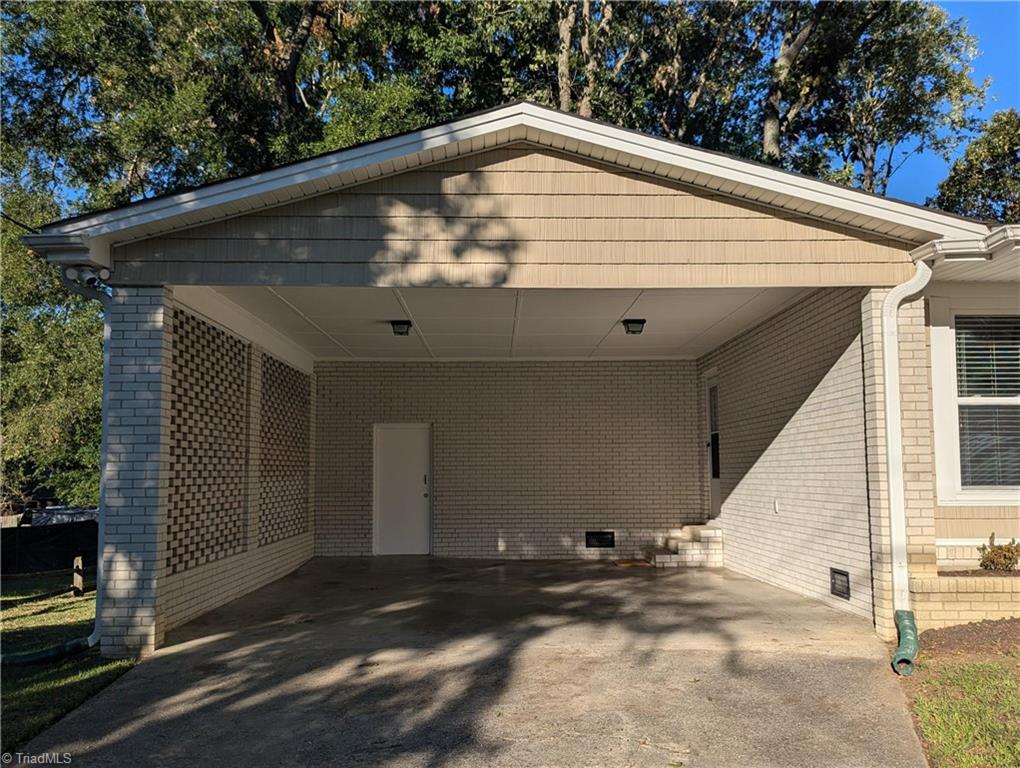 1702 Dunbar Street Property Photo 3