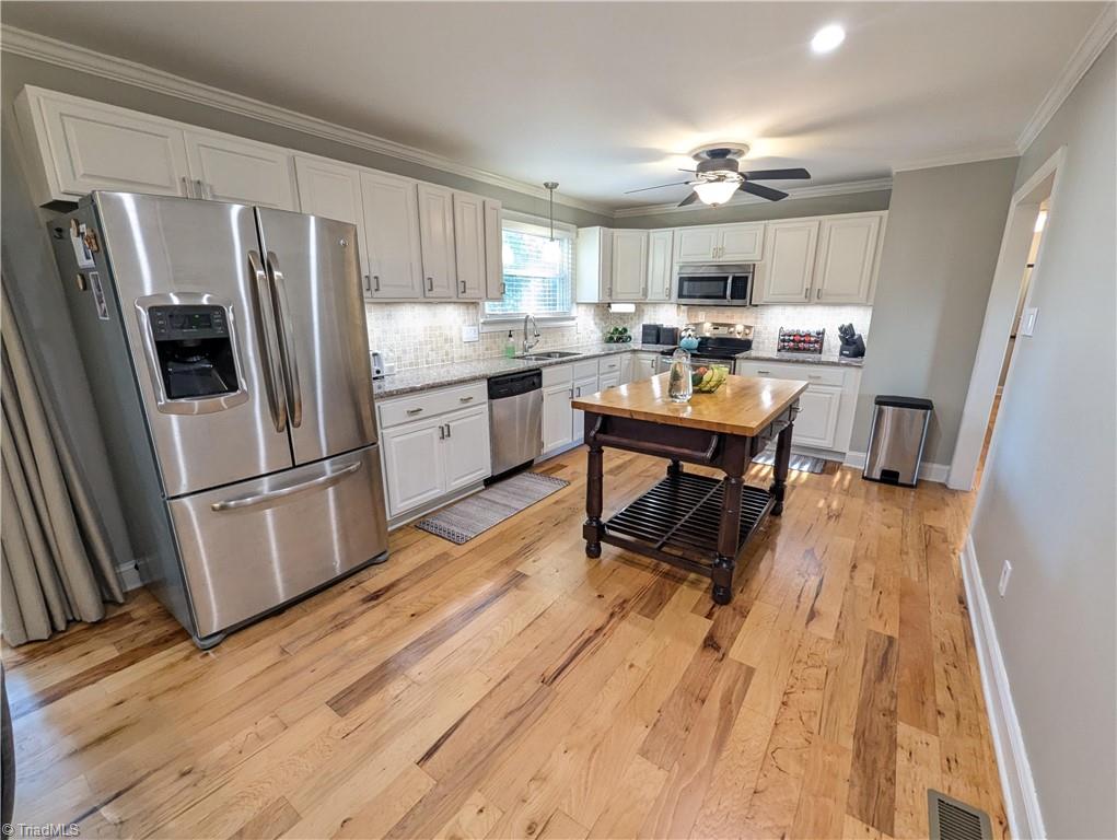 1702 Dunbar Street Property Photo 9