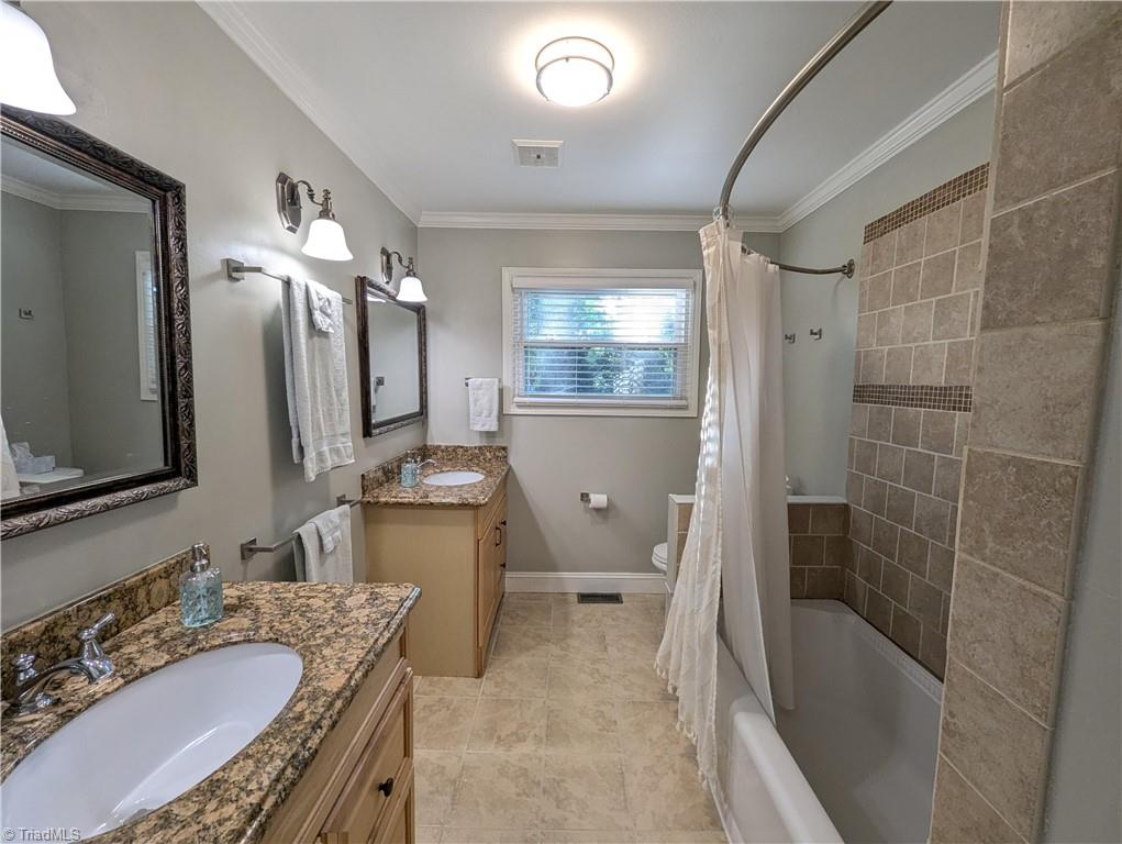 1702 Dunbar Street Property Photo 22